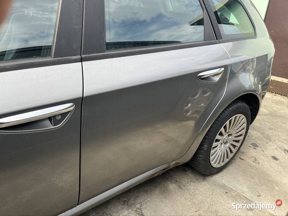 Alfa Romeo 159 drzwi prawelewe przódtył Motoryzacja Ropczyce