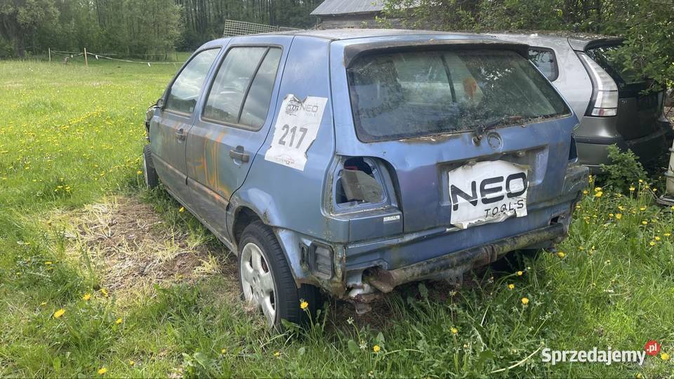 Volkswagen Golf III wrak race benzyna