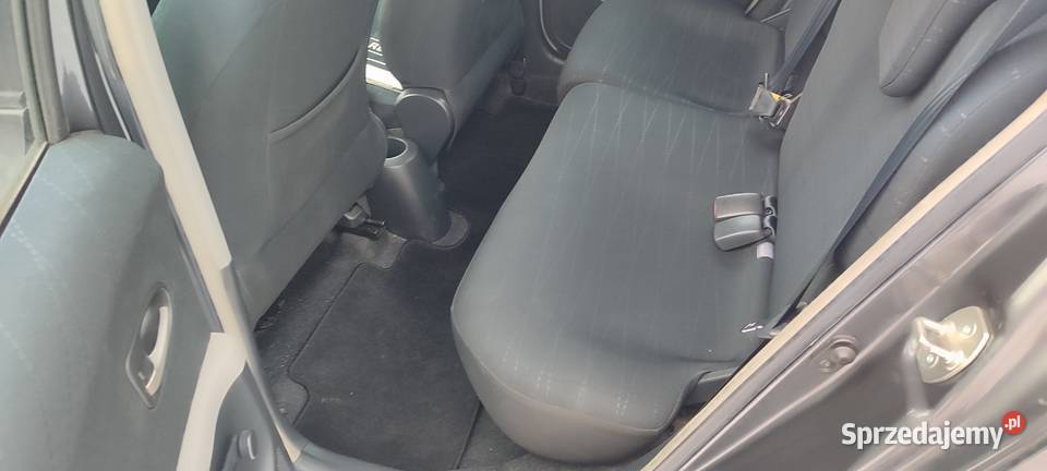 Toyota Yaris 13 benzyna klima hak czujniki mazowieckie sprzedam