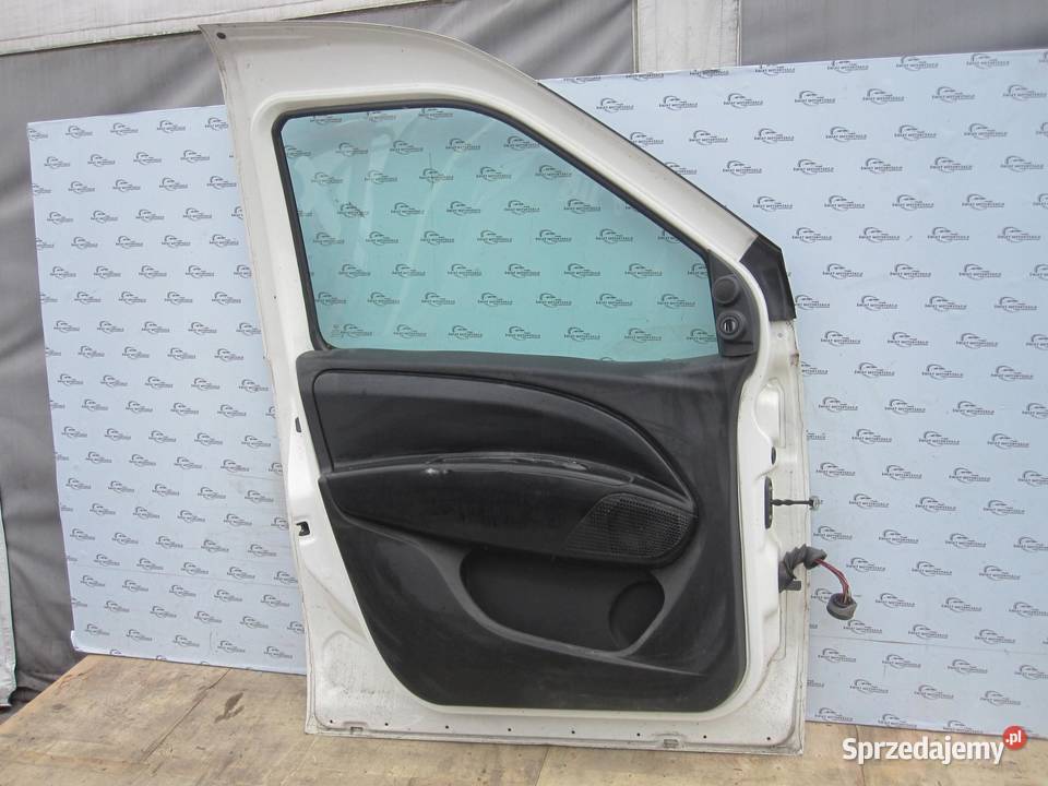 OPEL COMBO D drzwi lewe przód świętokrzyskie