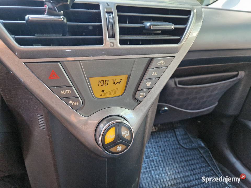 TOYOTA IQ tylo 75000 przebiegu Toyota Warszawa