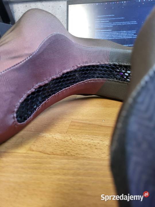 Poduszka podróżna Cabeau Evolution z chłodzeniem Kruszyn