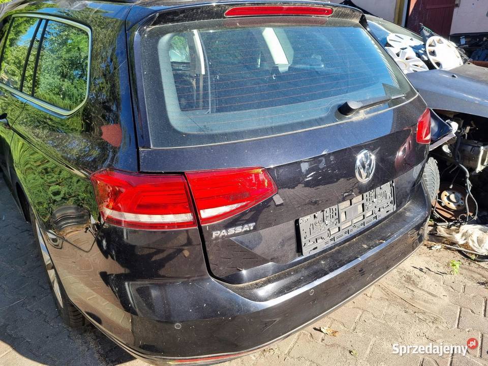 LAMPA PRAWA TYLNA TYŁ VW PASSAT B8 KOMBI