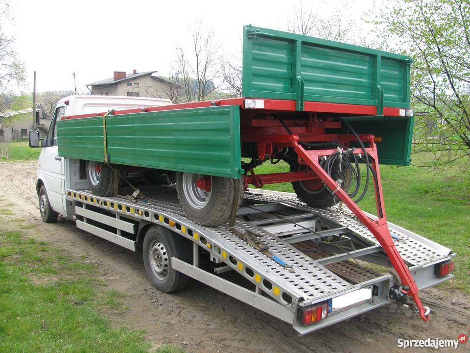 Laweta Autolaweta Transport PolskaEU Stawka 95gr Łask usługa