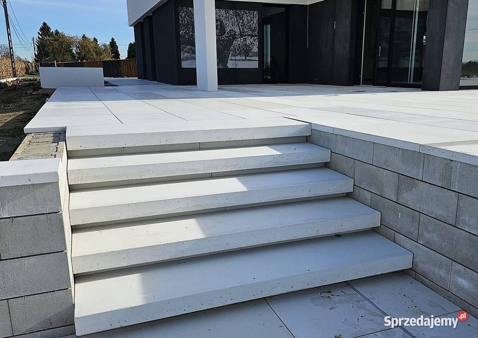 Lewitujące schody beton architektoniczny stopnie Kraków