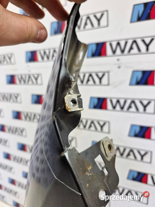BMW X1 E84 BŁOTNIK PRAWY PRZÓD PRZEDNI B39 osobowe dolnośląskie