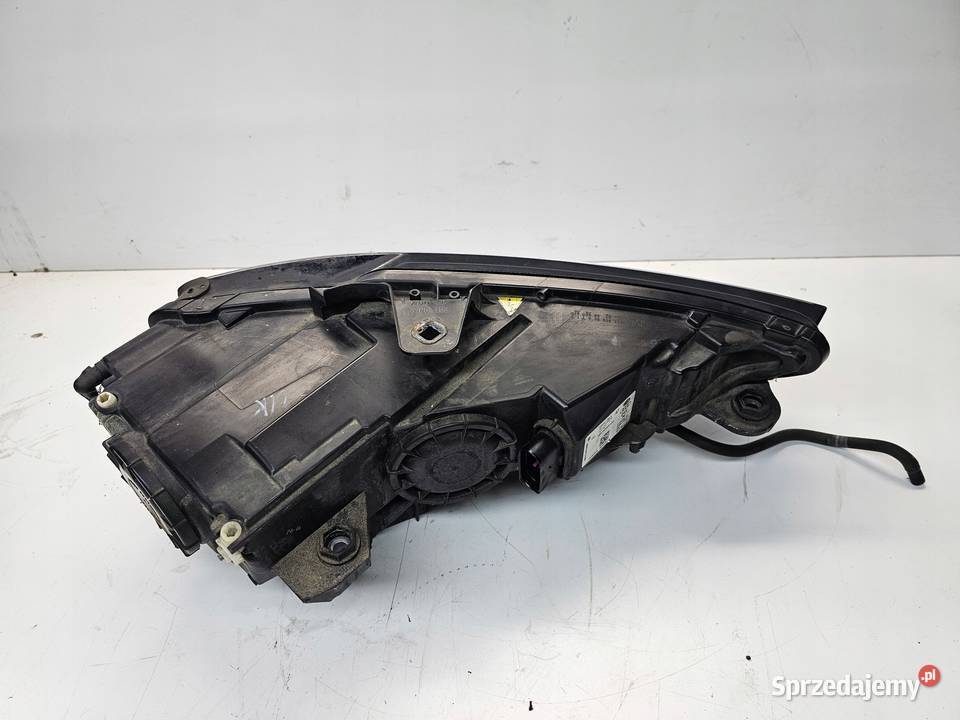 REFLEKTOR XENON LED LEWY AUDI A3 8V 8V0941005A Przystajń