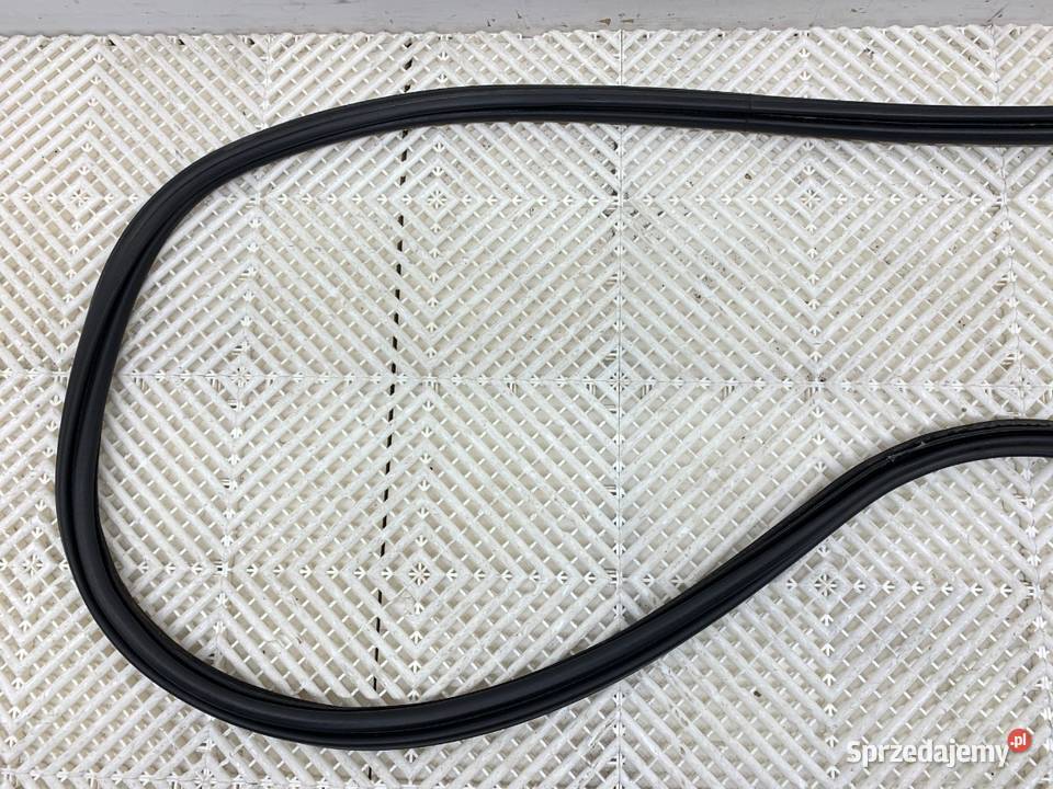 USZCZELKA KLAPY BAGAŻNIKA BMW F16 SUV 1419