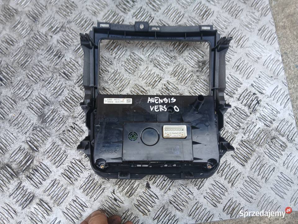 Panel nawiewu klimatyzacji Toyota Avensis Verso Radłów