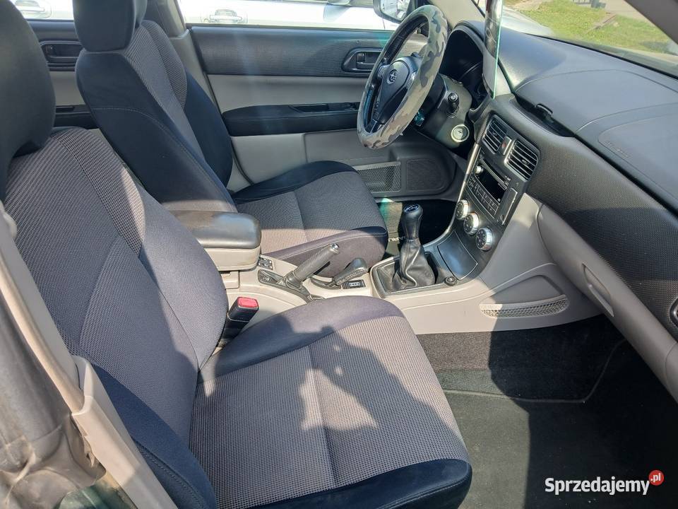 Subaru Forester 20gaz klima zarejestrowany centralny zamek Przemyśl