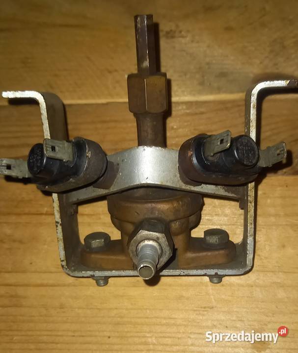 Przełącznik zbiorników Land Rover seria 2 terenowe Przewody paliwowe Kluczbork sprzedam