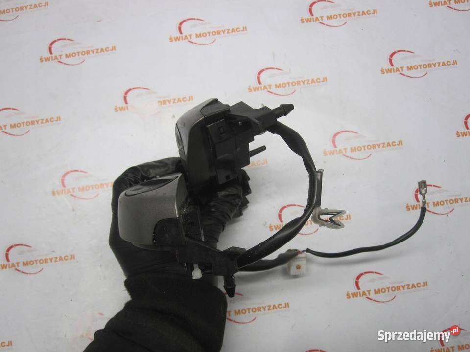 TOYOTA PRIUS II przełączniki kierownicy komplet Panele sterowania, przełączniki