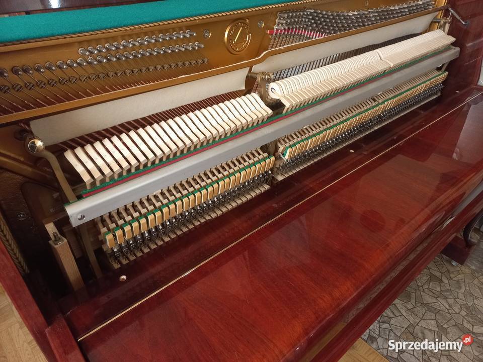 Pianino Calisia model Chippendalle stan nowe Bochnia