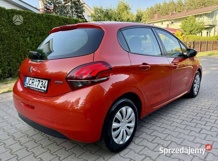 Peugeot 208 208