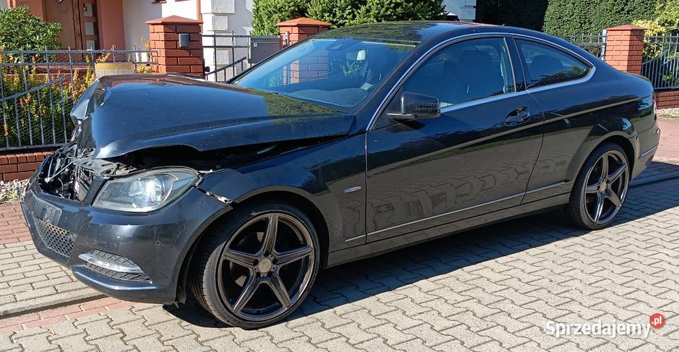 MercedesBenz Klasa w204 C 180 Coupe Felgi 19 klimatyzacja Lusówko sprzedam