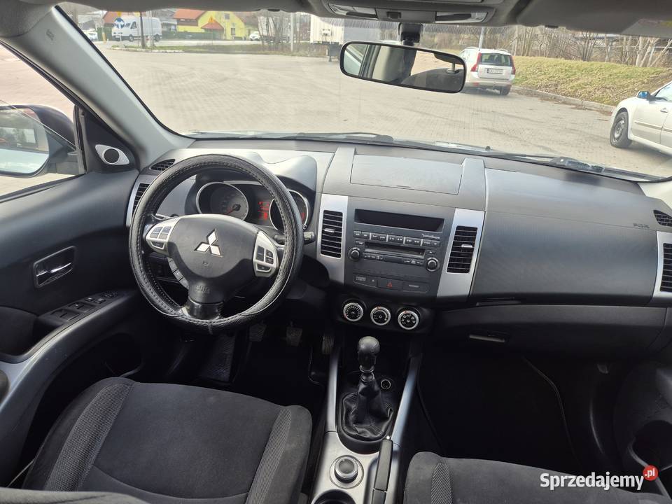 Mitsubishi Outlander 4x4 7 osób 20d 140 HAK 260 Bujaków