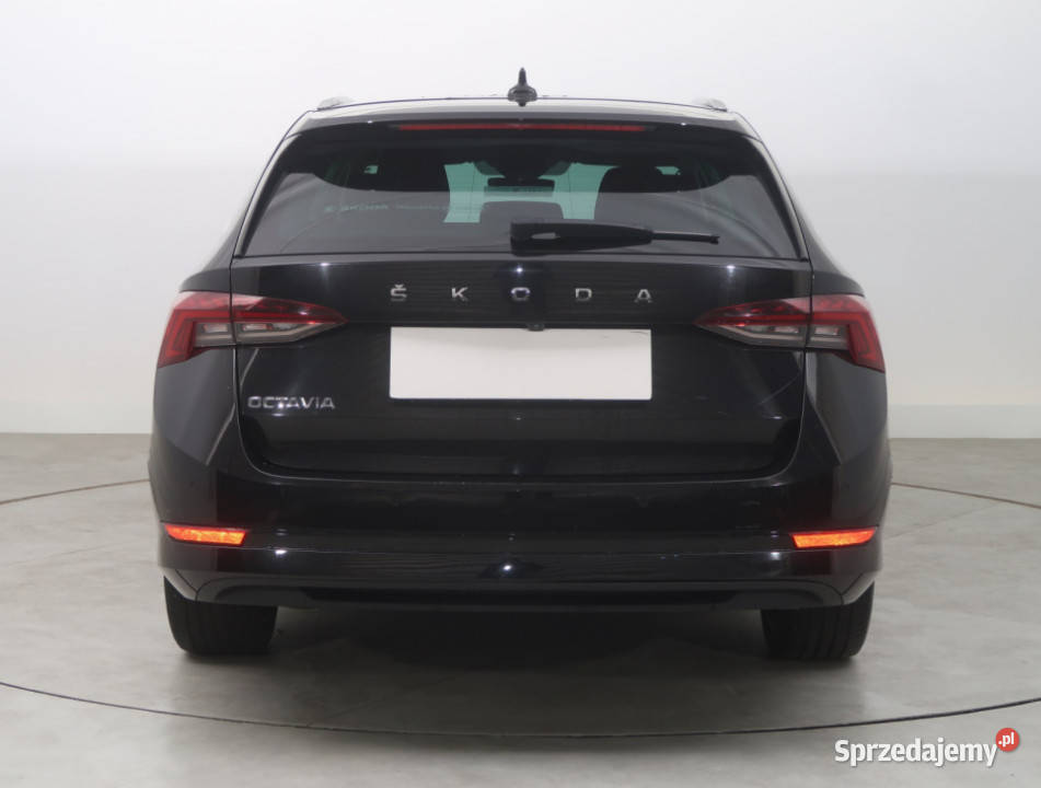 Skoda Octavia 15 TSI Rok produkcji 2021 Bielany Wrocławskie