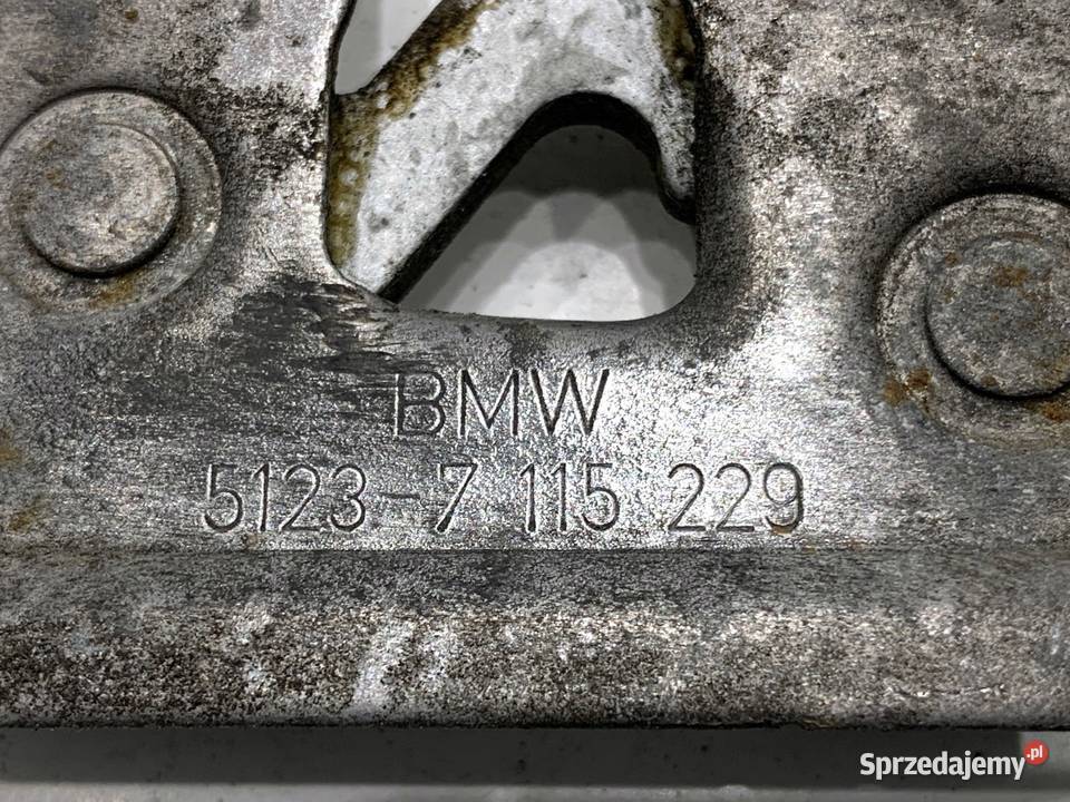 ZAMEK MASKI KOMPLET BMW E61 Kombi 7115229 0410 podkarpackie