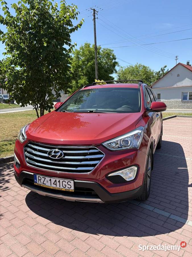 Hyundai Grand Santa Fe nieuszkodzony