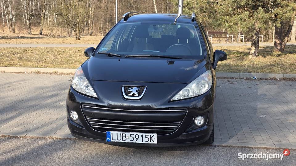 Peugeot 207 16 2010 panorama hak czarny Trzebinia