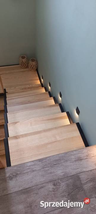 Stopnie drewniane konstrukcje stalowe schodów Toruń