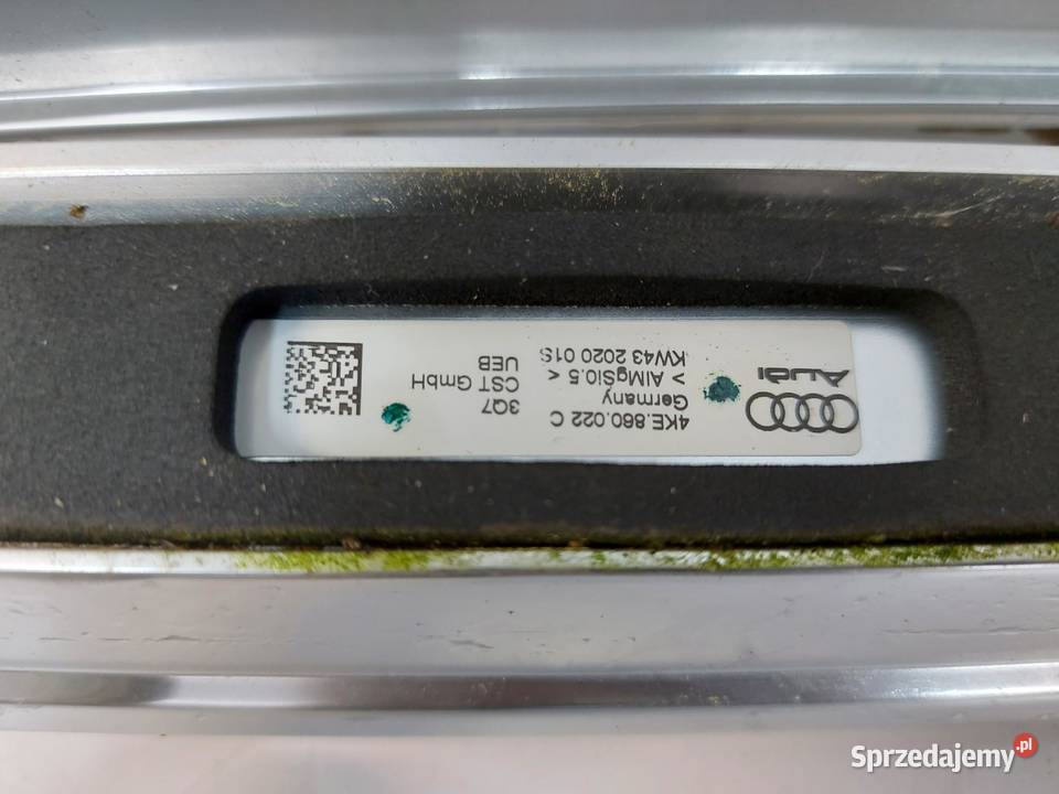 Audi Q8 ETRON SUV reling dachowy lewy prawy