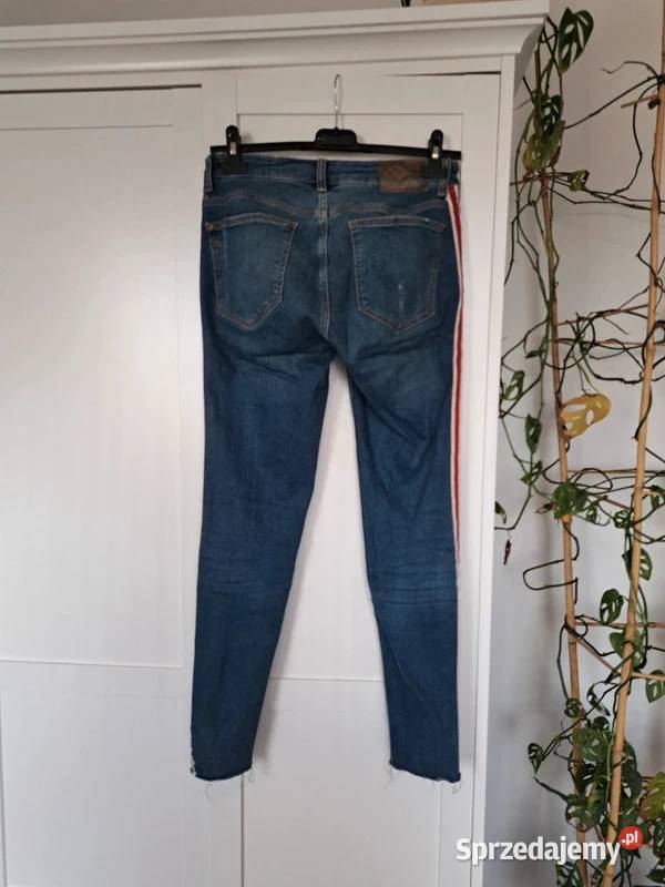 Jeansy Zara z lampasem unikalny styl 36 Zara pomorskie