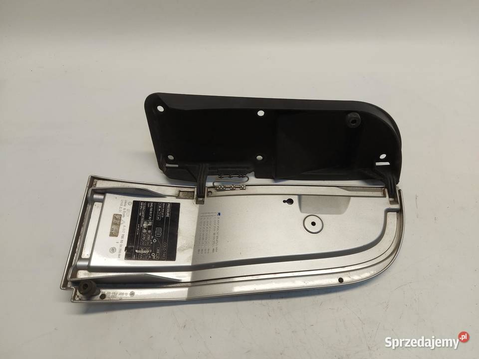 Mercedes EQV w447 Vklasa klapka lewa ładowania