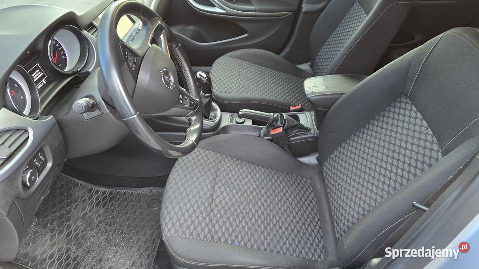 Opel Astra pełna historia 2018r nieuszkodzony Kraków sprzedam