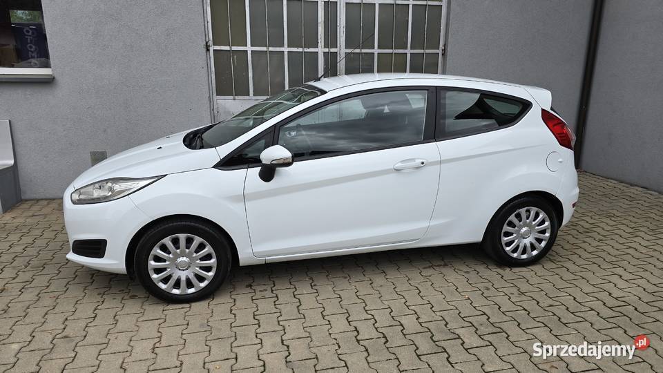 Ford Fiesta 15 TDCi Ambiente 2015r 14 900 PLN opolskie Nowy Świętów