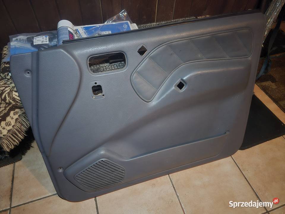 Boczki drzwi Nissan Terrano 2 5D komplet