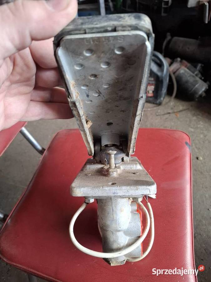 Pedał hamulca pneumatycznego knorr Licenc nowy Targoszyn