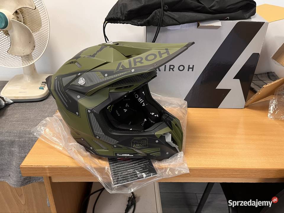 Kask enduro Airoh Twist 3 w kolorze wojskowej Grupa