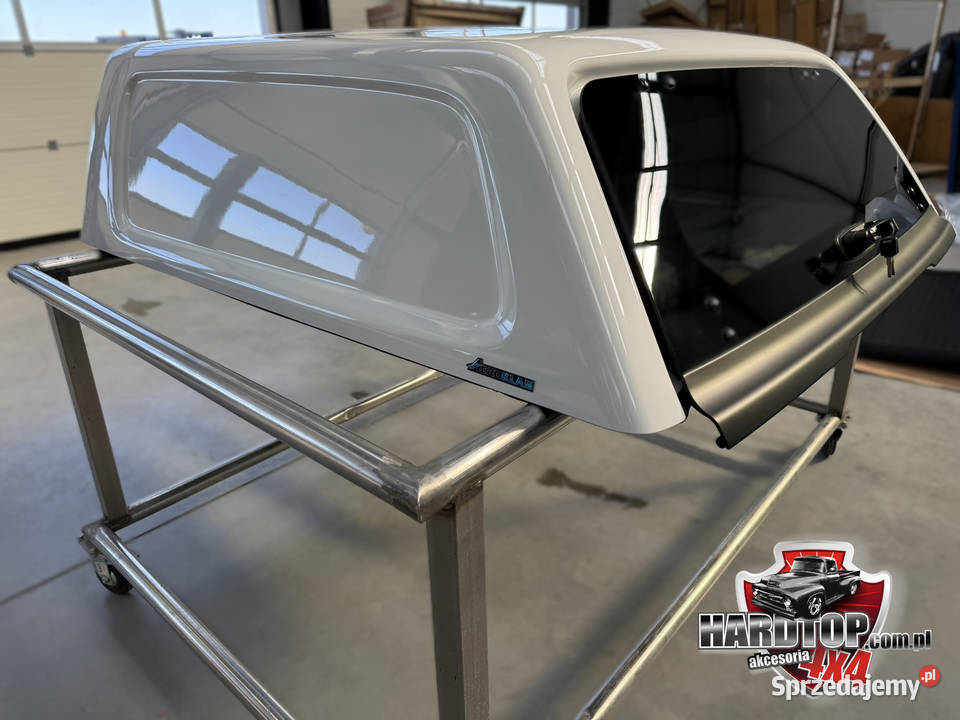 Zabudowa paki Hardtop Aeroklas Toyota Hilux osobowe Pasłęk