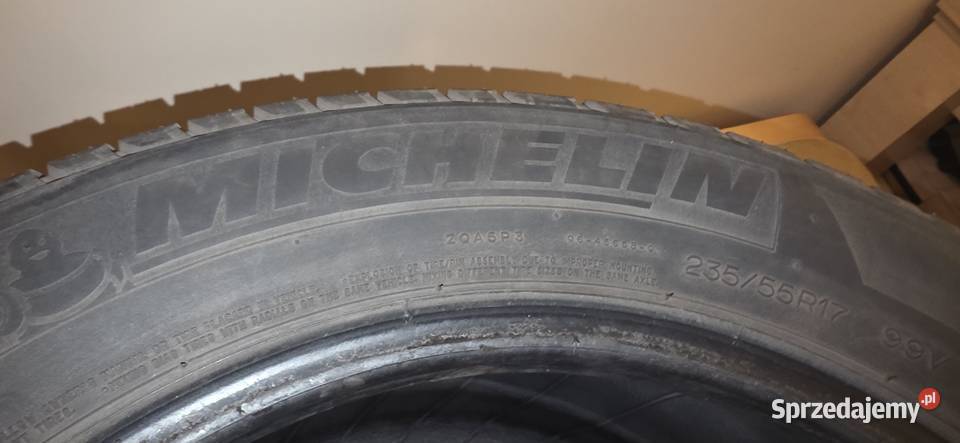 Oddam opony letnie MICHELIN 235