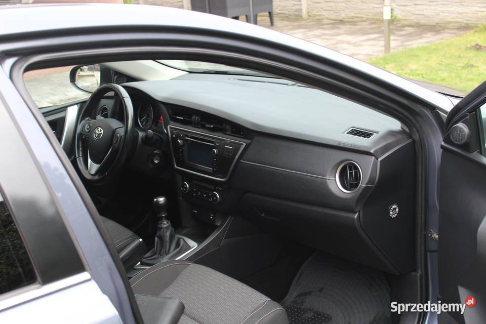 Toyota Auris II 2015r 16 Benz Polski salon Stan 4/5 Rumia