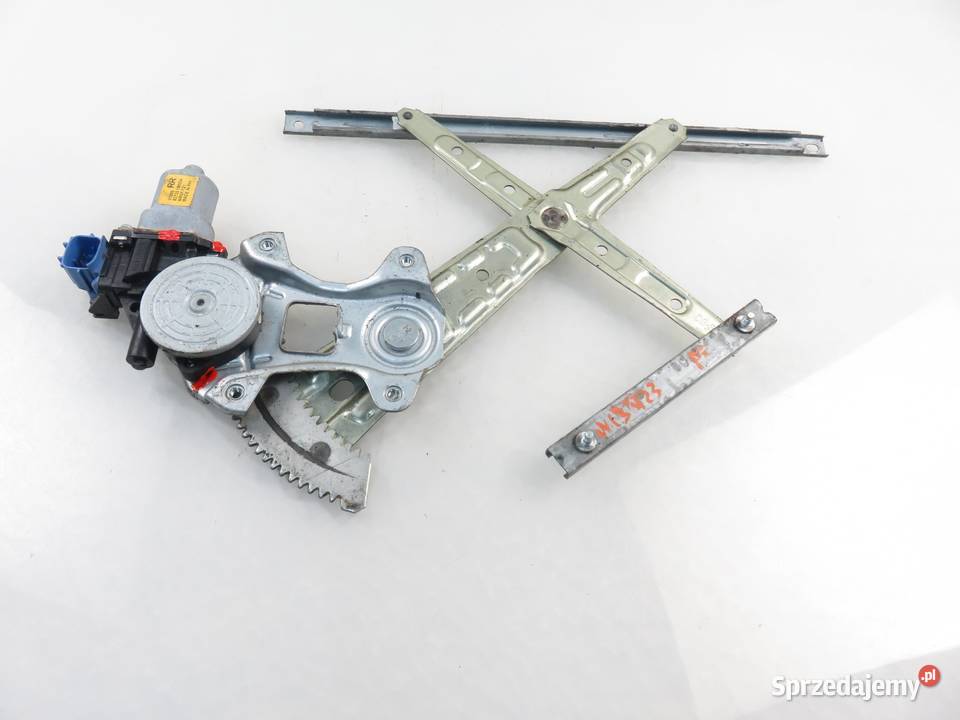 PODNOŚNIK SZYBY PRAWY TYLNY INFINITI M