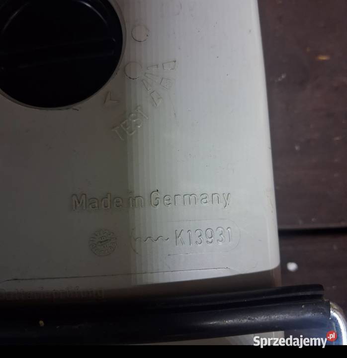 Lampa ostrzegawcza Hella Czarna Woda