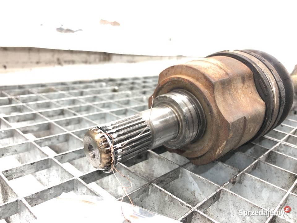 PÓŁOŚ LEWY PRZÓD KIA RIO II 14 97 0511 PRZEGUB