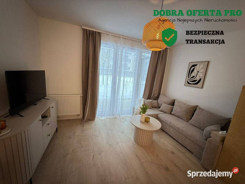 Kawalerka z ogródkiem Motławą