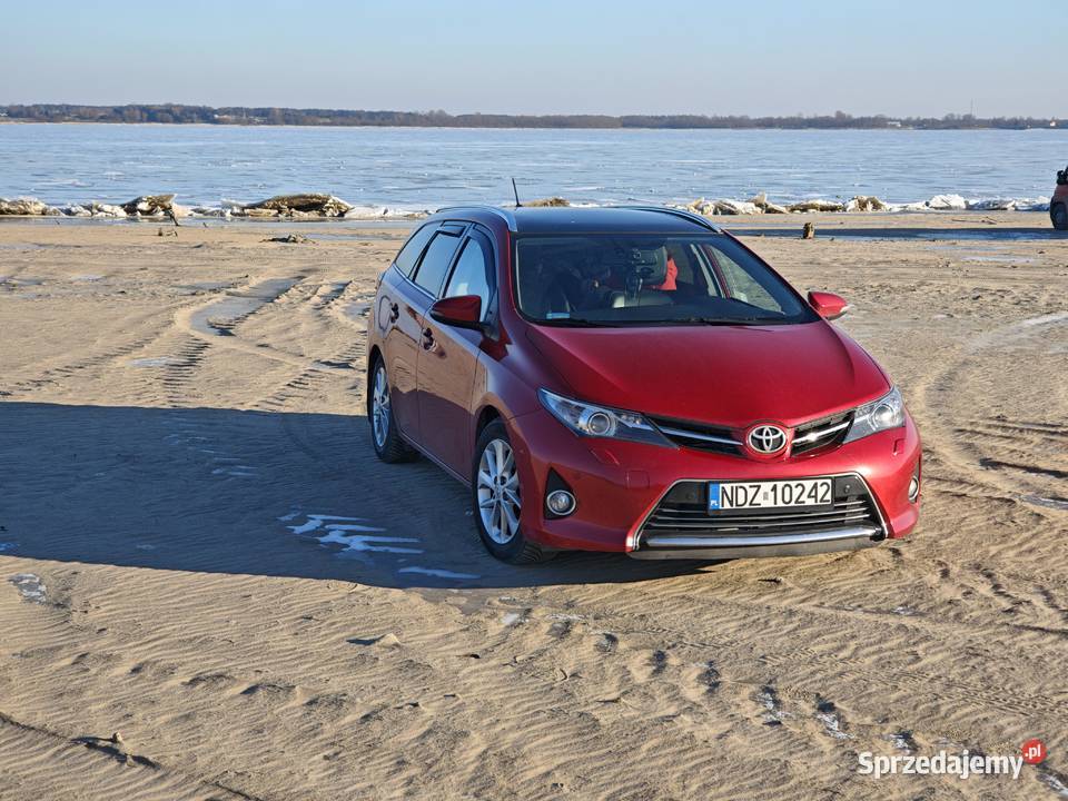 Toyota auris 2 touring sports prestige panorma łódzkie Błaszki