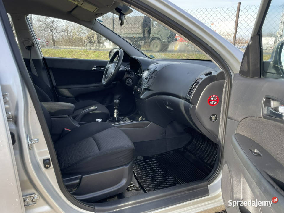 Hyundai i30 16 Benzyna 2007r TanioMożliwa 122KM