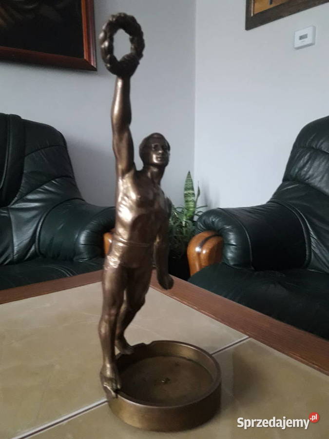 Statuetka olimpijczyk z mosiądzu PRL Dekoracje i ozdoby