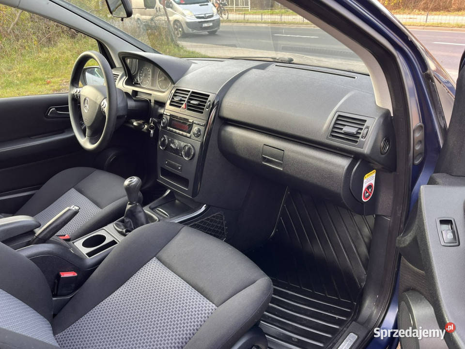 Mercedes A 150 15 Klima Grzane FOtele El szyby garażowany śląskie Częstochowa sprzedam