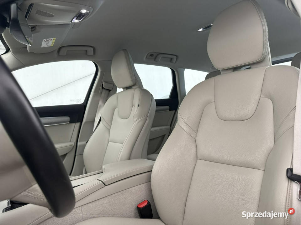 Volvo V90 20 D4190 AWD Momentum Skórzana światła do jazdy dziennej Warszawa