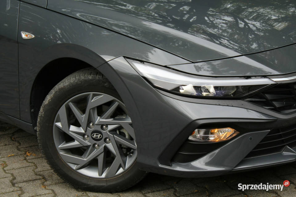 Hyundai Elantra 16MPI 123 ModernCool Salon klimatyzacja
