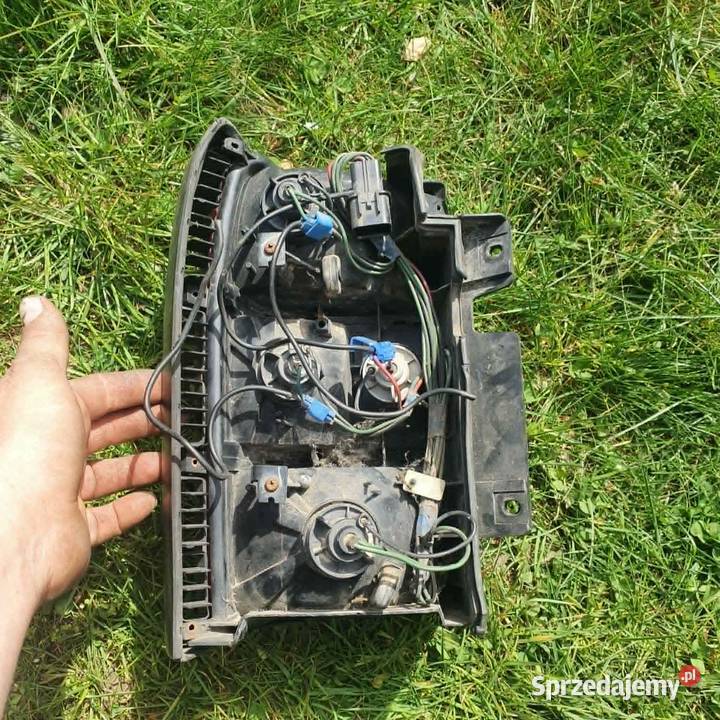 Lampa tylna prawa Mitsubishi pajero II 9199 z