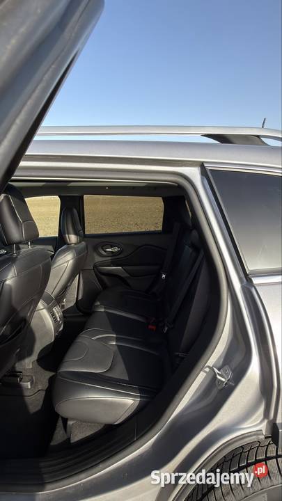 Jeep Cherokee Limited 2021 32 V6 LPG 200 kW Ciecierzyn
