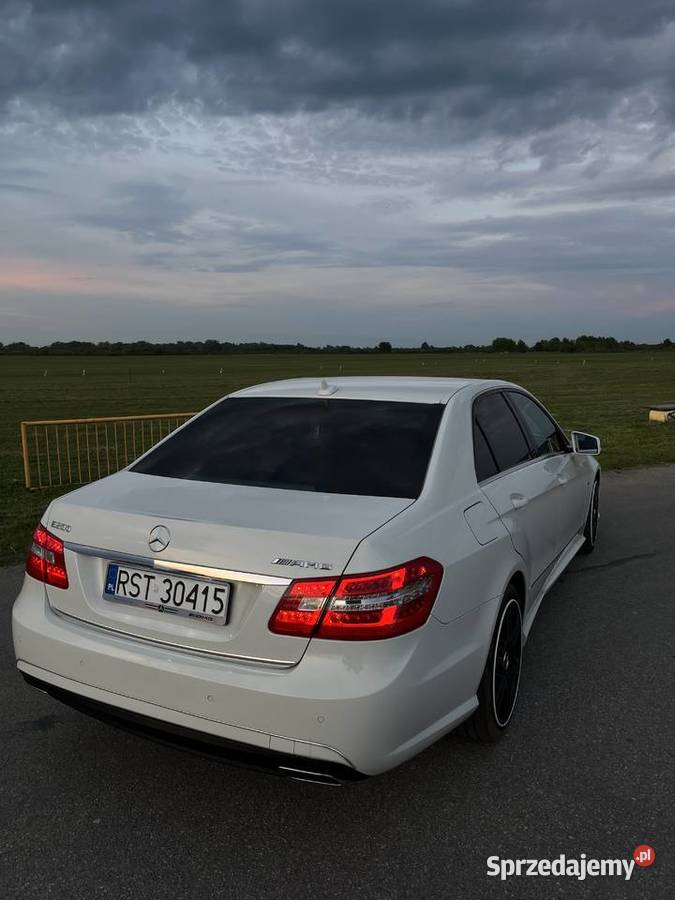 MercedesBenz W212 E200 PAKIET AMG CarPlay 120 system Start-Stop Klasa E Stalowa Wola