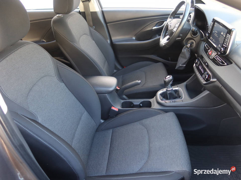 Hyundai i30 15 TGDI MHEV czujnik parkowania Katowice